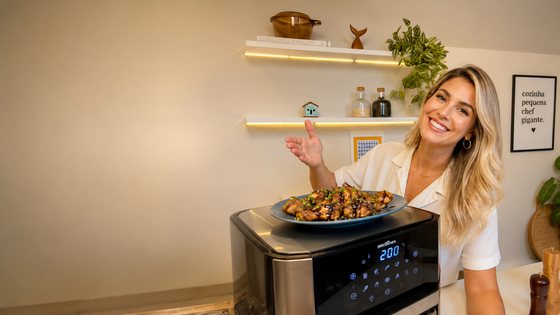 Cozinha moderna com toque acolhedor